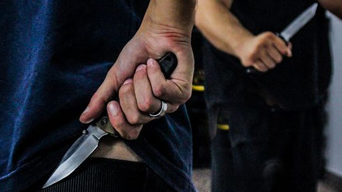 dest-combate-com-facas